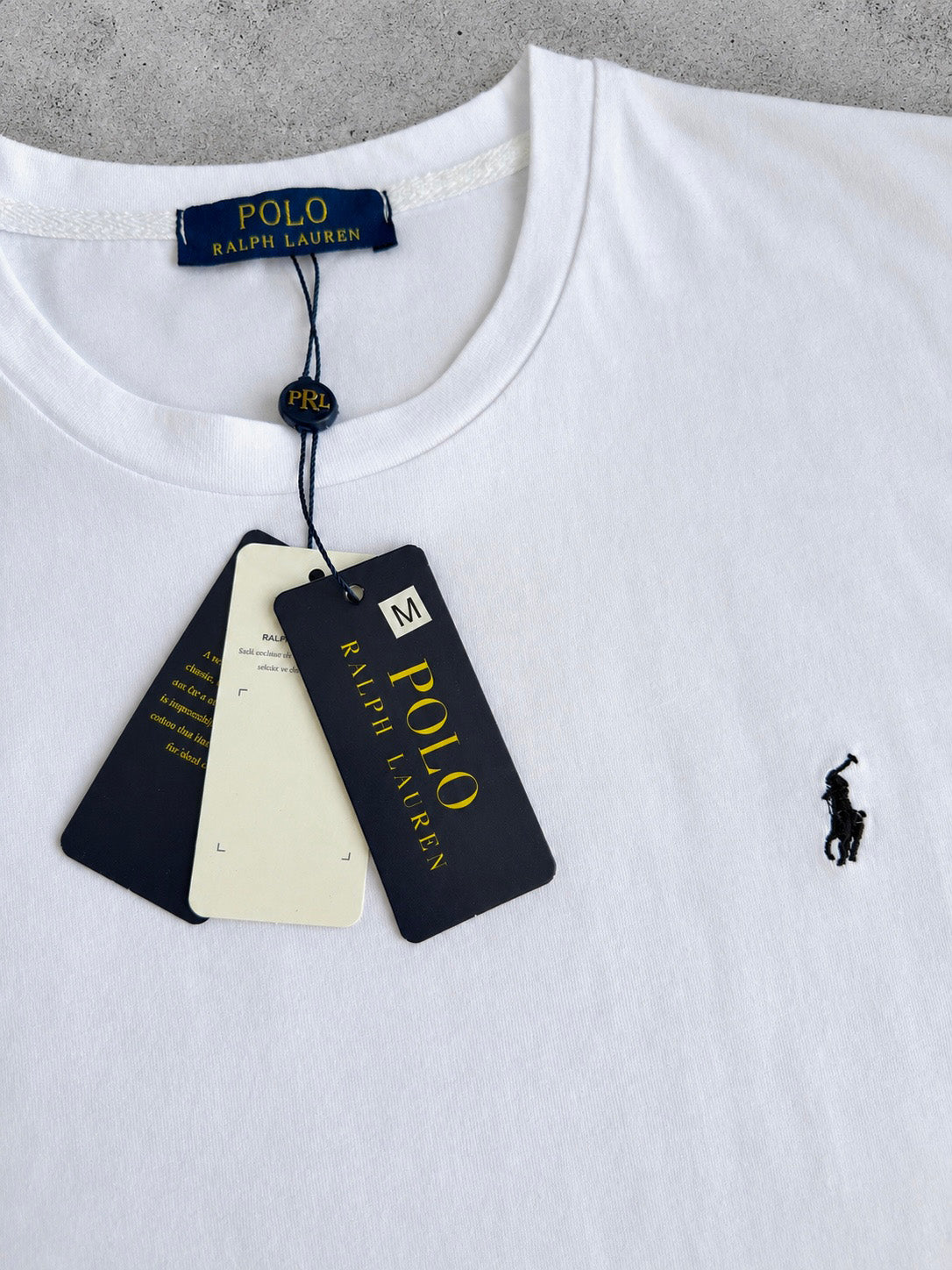 T-SHIRT + SHORTS WHITE