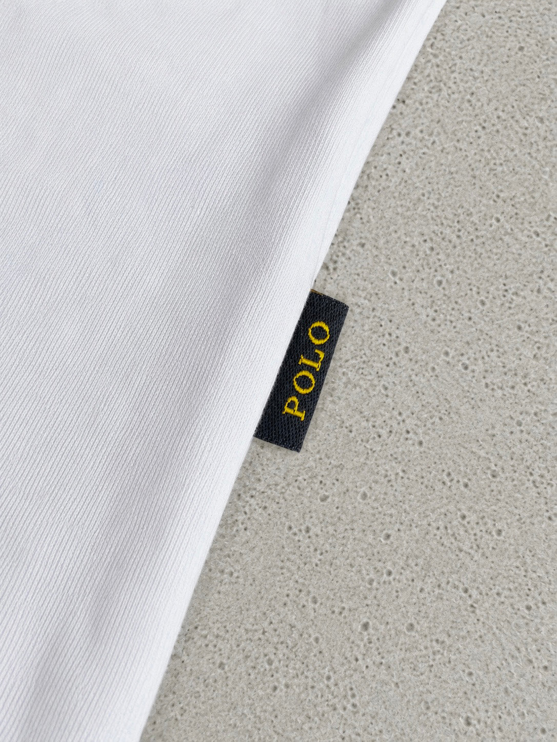 T-SHIRT + SHORTS WHITE