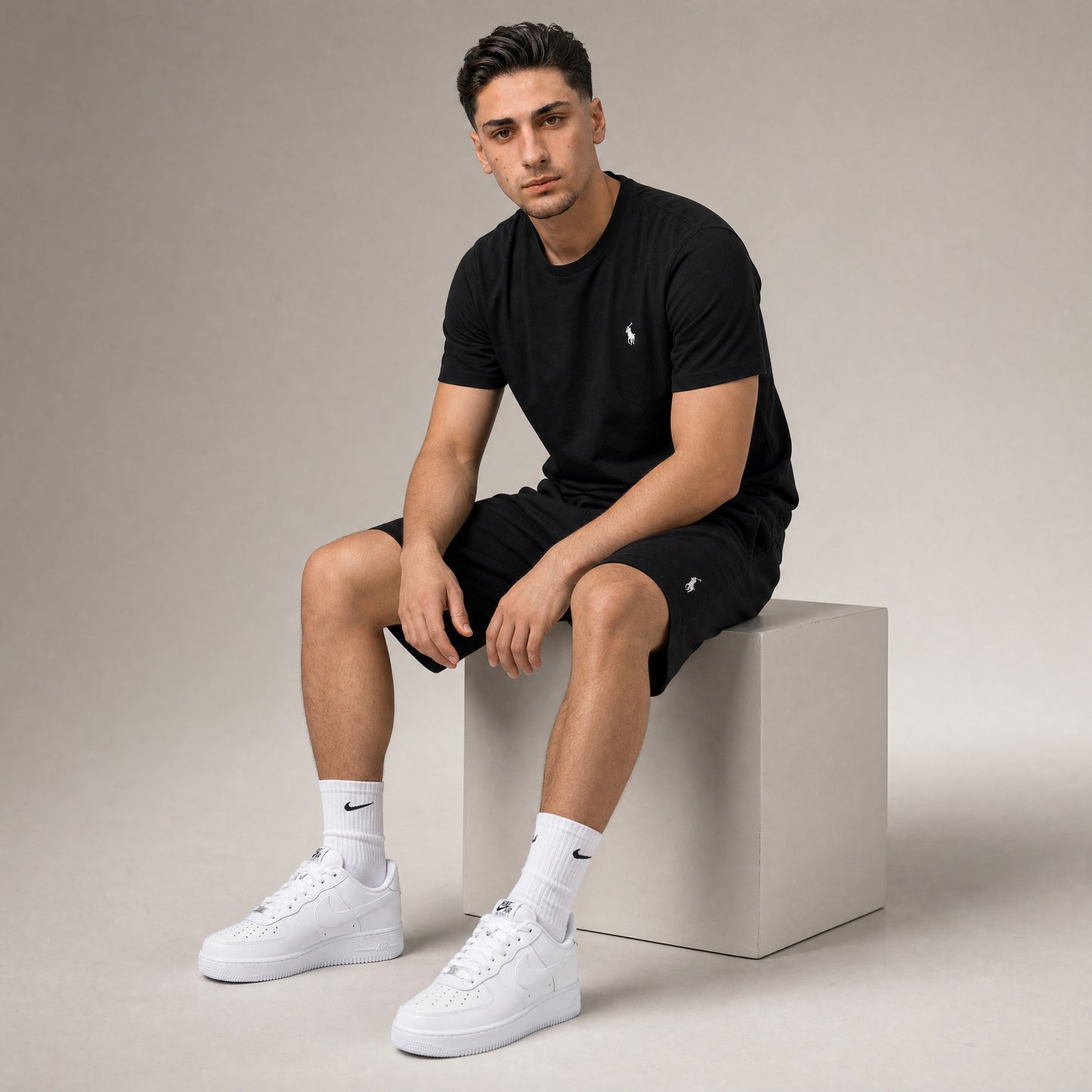 T-SHIRT + SHORTS BLACK
