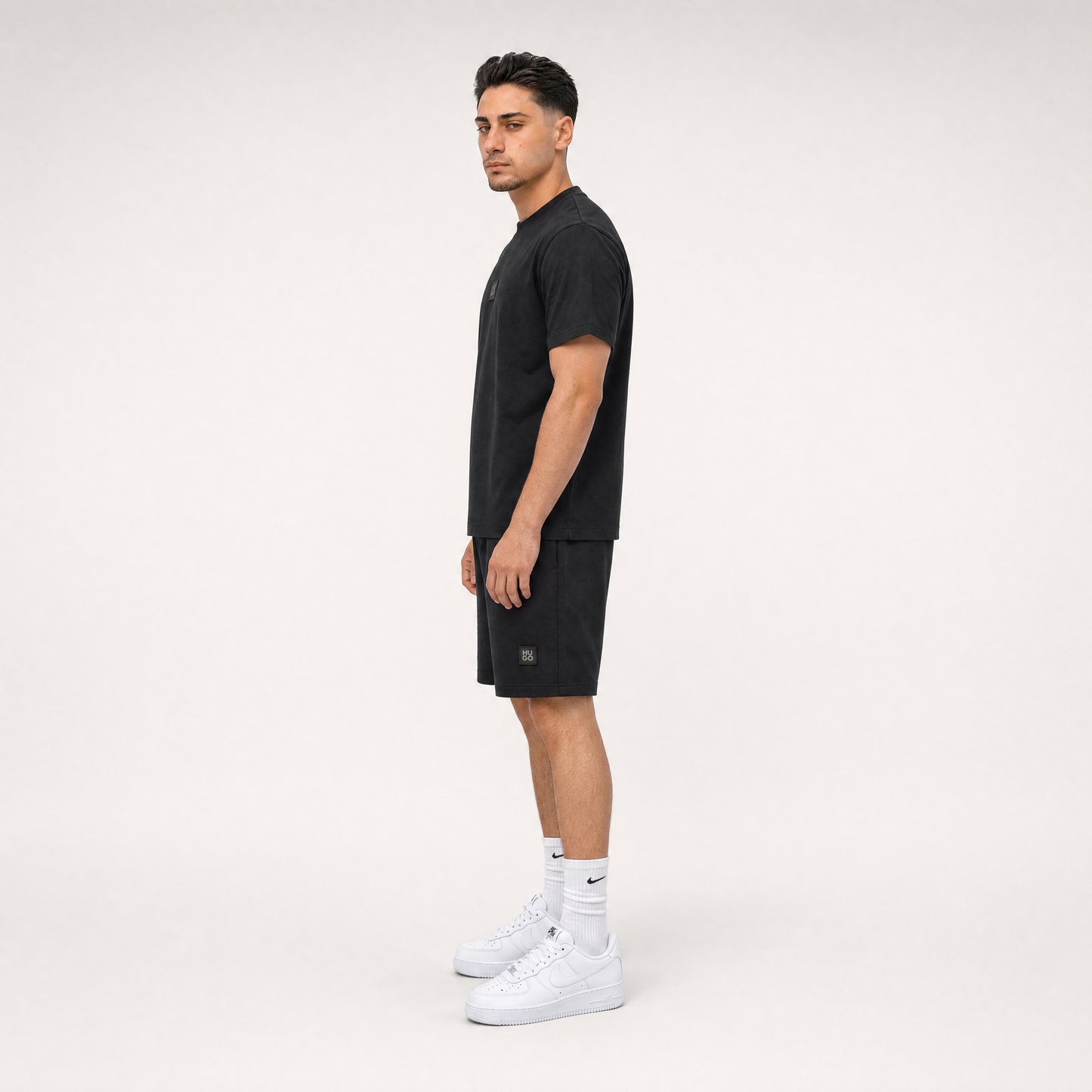 T-SHIRT + SHORTS BLACK