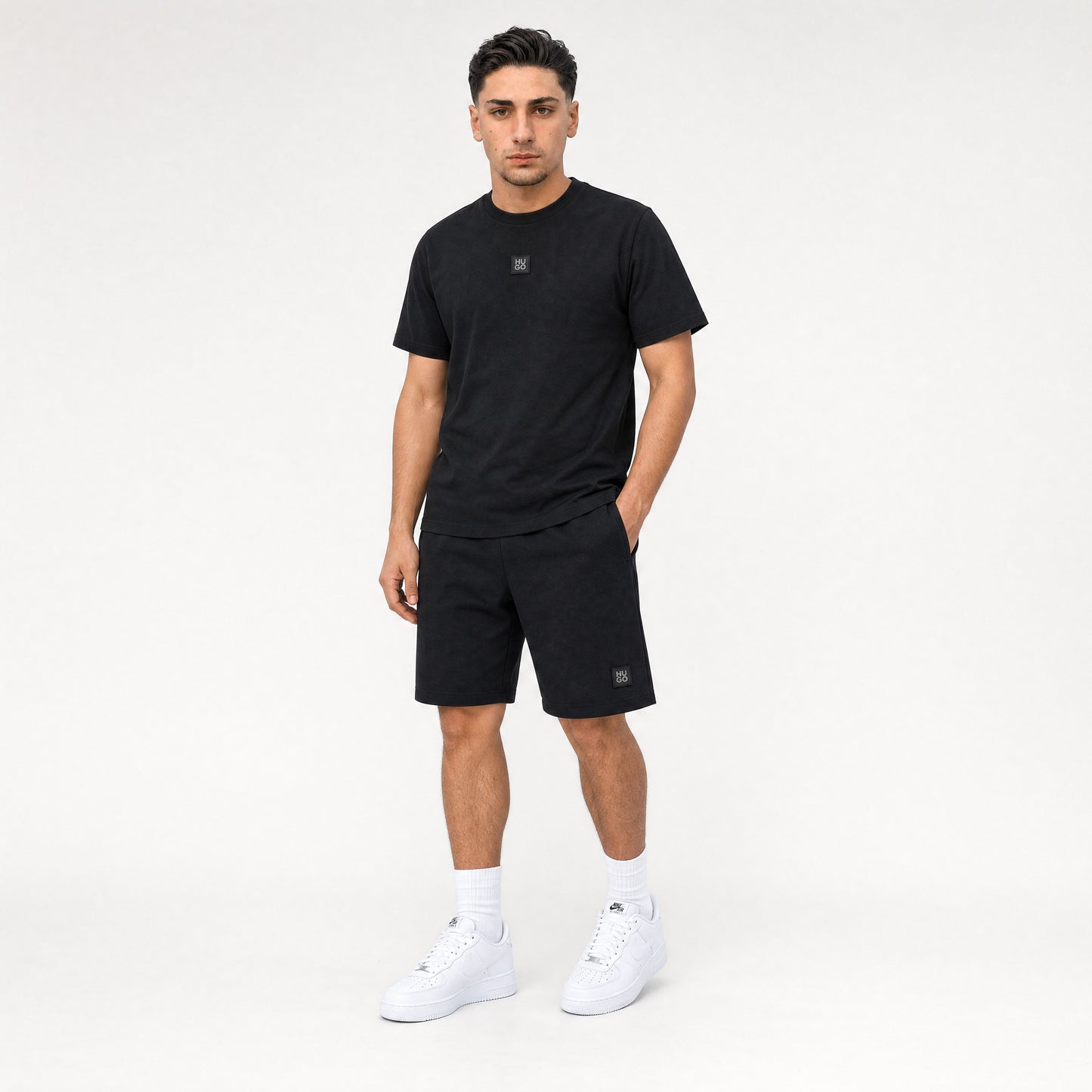 T-SHIRT + SHORTS BLACK