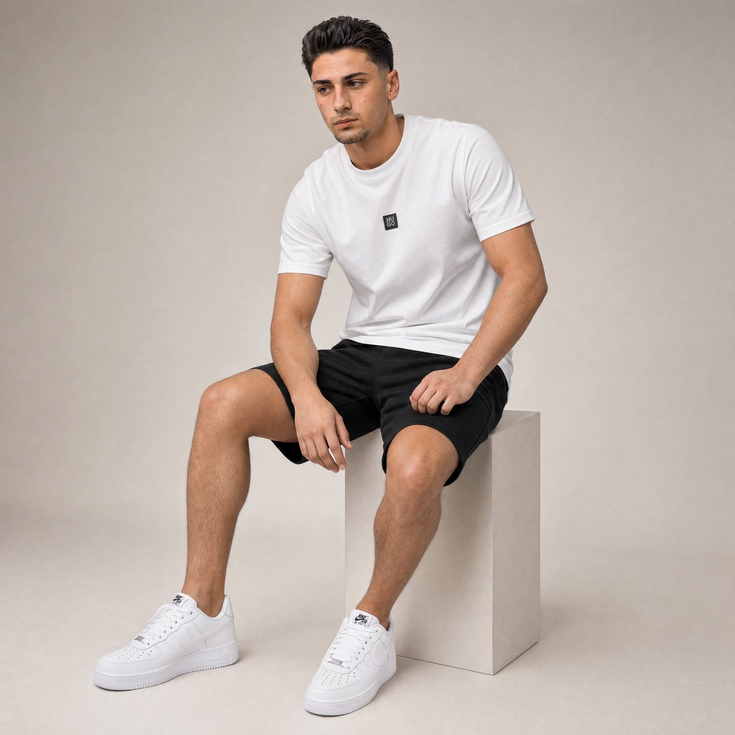 T-SHIRT + SHORTS WHITE