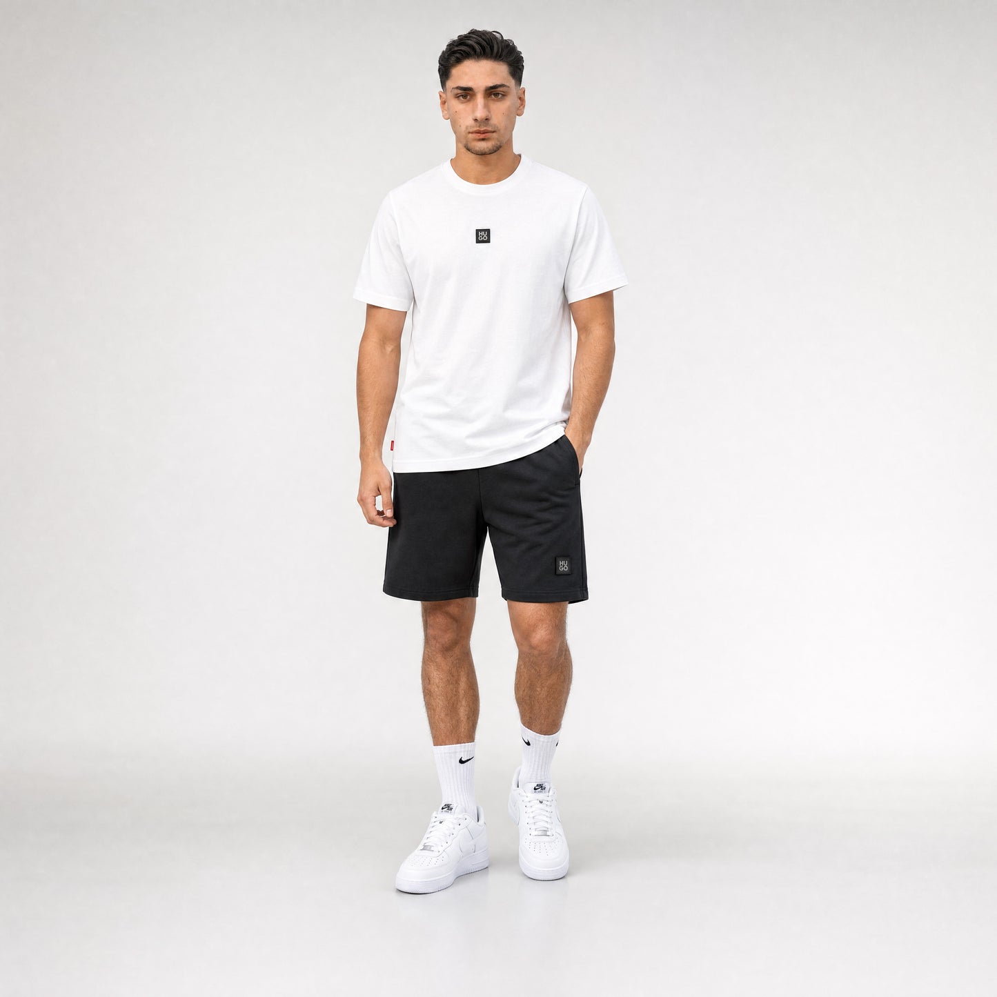 T-SHIRT + SHORTS WHITE